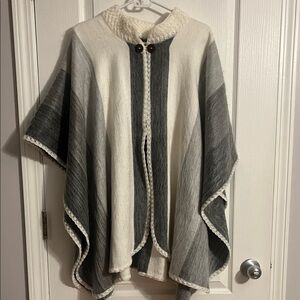 Alpaca Gray and White Poncho with Button Closure